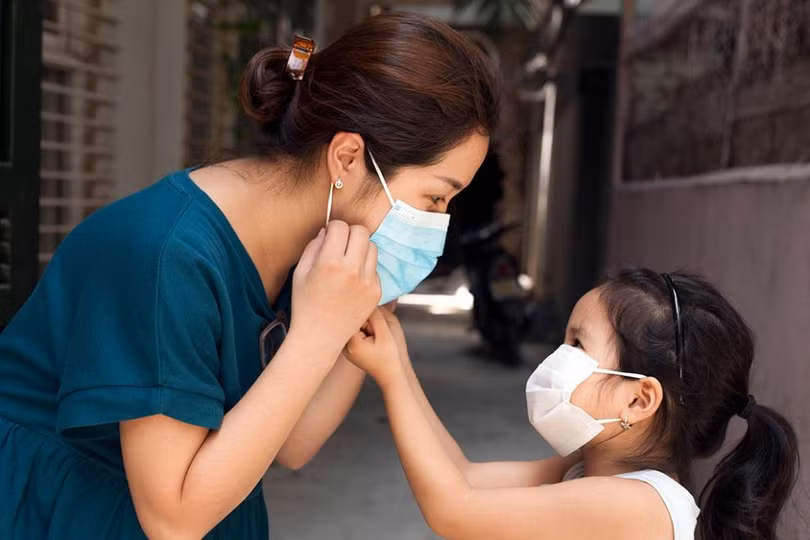 Chuyên gia dịch tễ khuyến nghị gì khi COVID-19 chuyển từ nhóm A sang B?