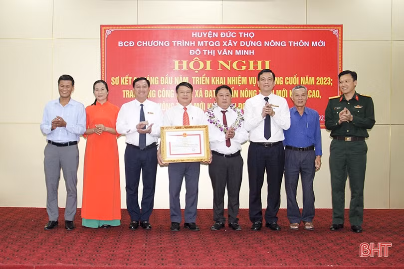 Đức Thọ có thêm 3 xã đạt NTM kiểu mẫu, 2 xã đạt NTM nâng cao
