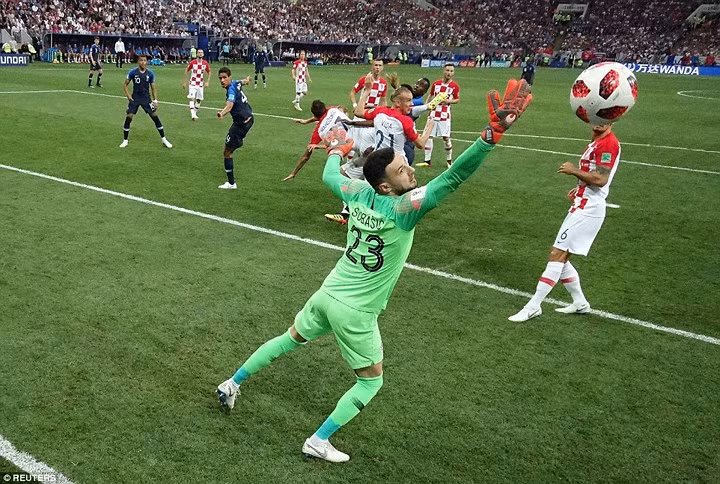 Pháp 4-2 Croatia: Gà trống gô-loa cất vang tiếng gáy