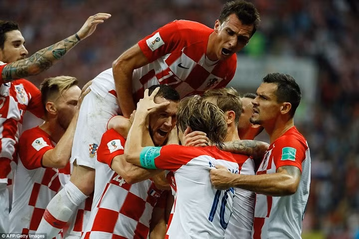 Pháp 4-2 Croatia: Gà trống gô-loa cất vang tiếng gáy