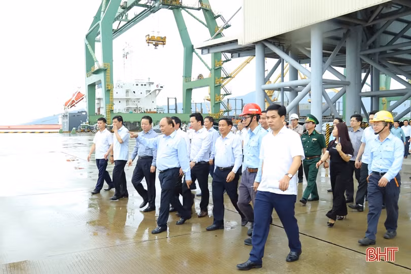 Thủ tướng Chính phủ Nguyễn Xuân Phúc kiểm tra tại Formosa Hà Tĩnh