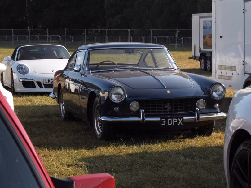 Bãi đậu xe sang đắt đỏ nhất thế giới ở Goodwood 2018