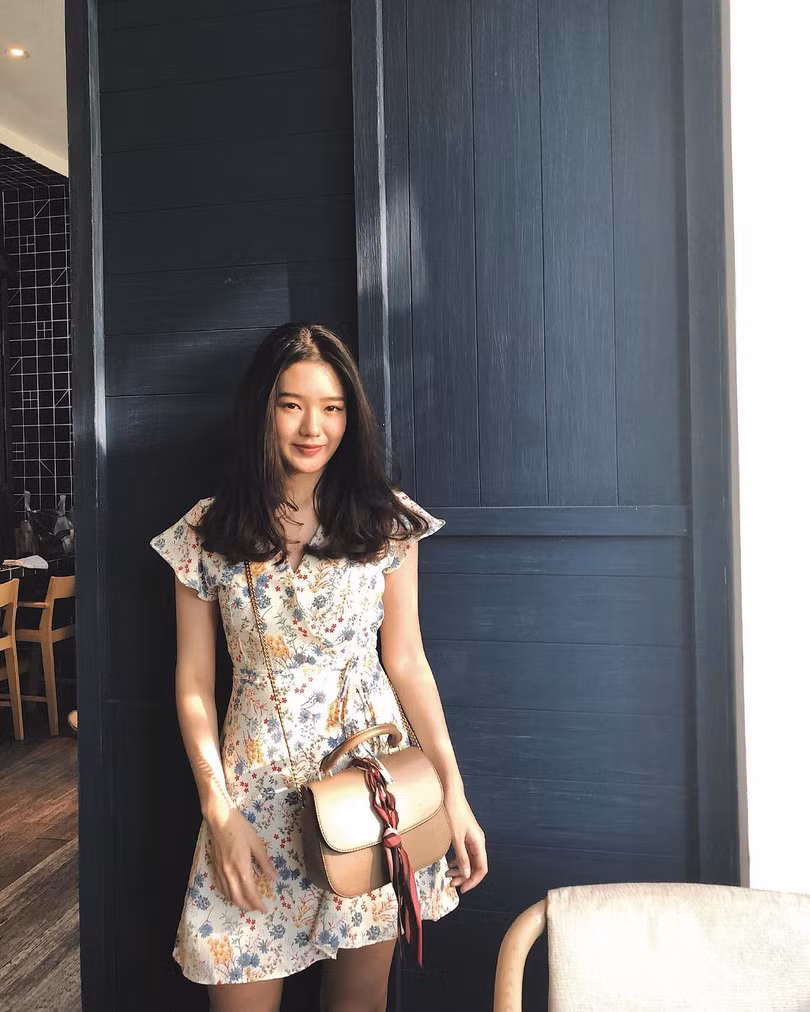 Tuyệt chiêu diện trang phục họa tiết hoa không sợ lòe loẹt