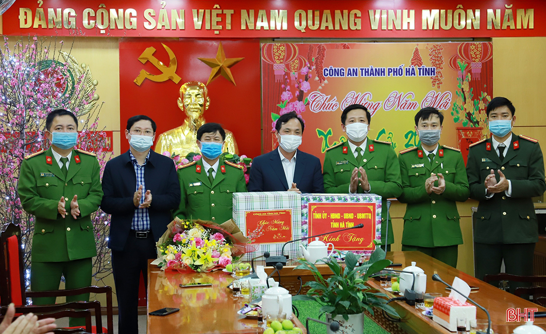 Đảm bảo an ninh trật tự để người dân TP Hà Tĩnh vui tết, đón xuân