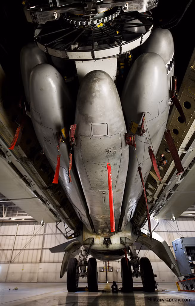 Uy lực của tên lửa AGM-86 được trang bị cho B-52