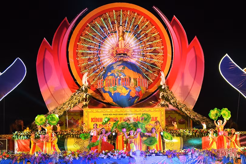 Hà Tĩnh long trọng tổ chức Đại lễ Phật đản Vesak 2019