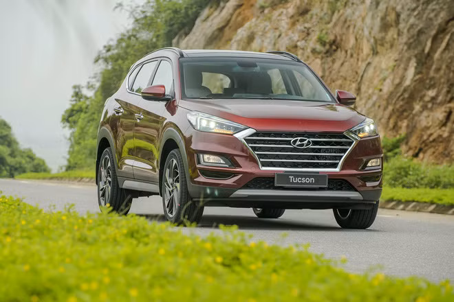 Ra mắt Hyundai Elantra 2019 giá từ 580 triệu, Tucson 2019 giá từ 799 triệu
