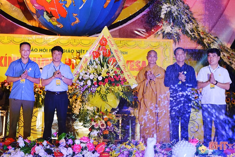 Hà Tĩnh long trọng tổ chức Đại lễ Phật đản Vesak 2019