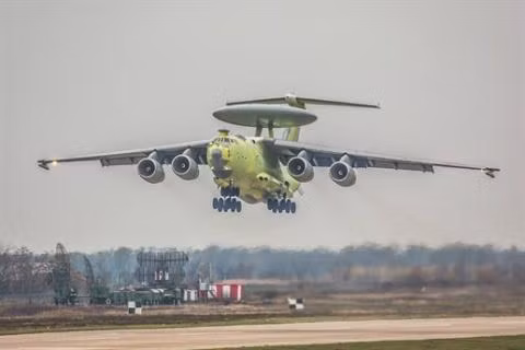 Nga trang bị máy bay A-100 Premier