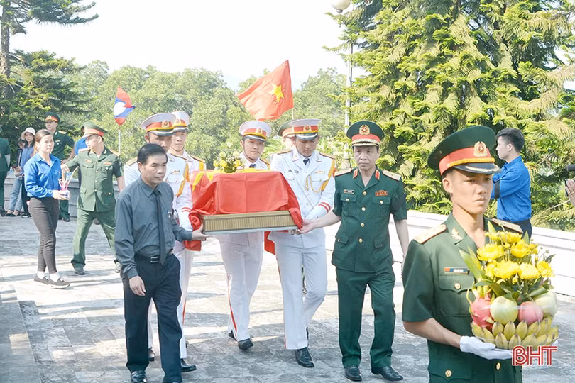 Hà Tĩnh tổ chức trọng thể lễ truy điệu, an táng hài cốt liệt sỹ Việt Nam hy sinh tại Lào