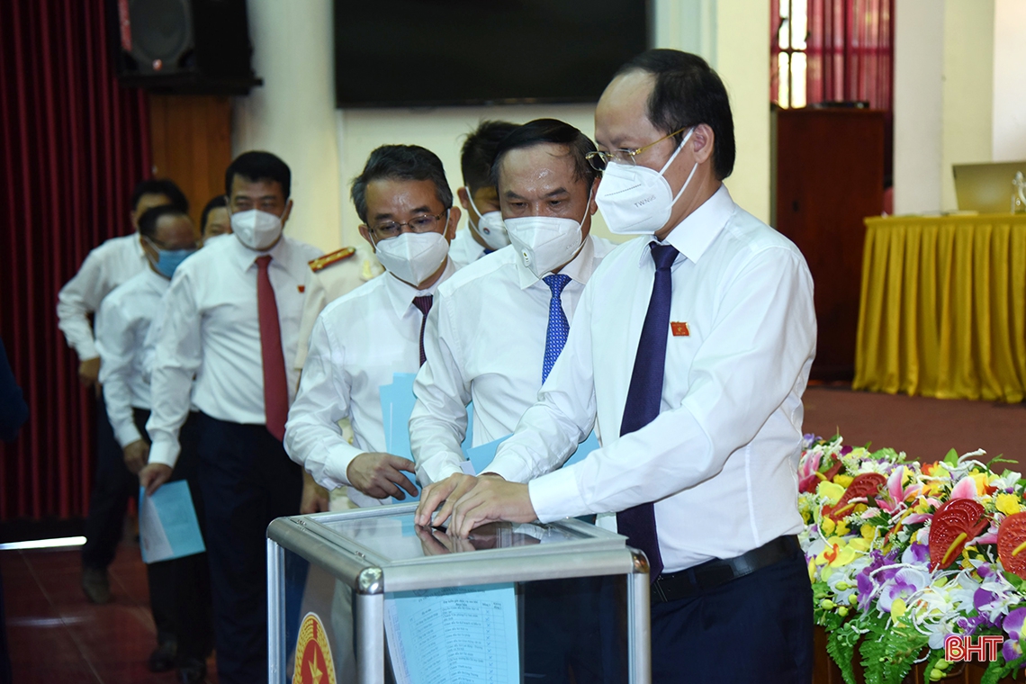 Kỳ họp thứ nhất, HĐND tỉnh Hà Tĩnh khóa XVIII thành công tốt đẹp