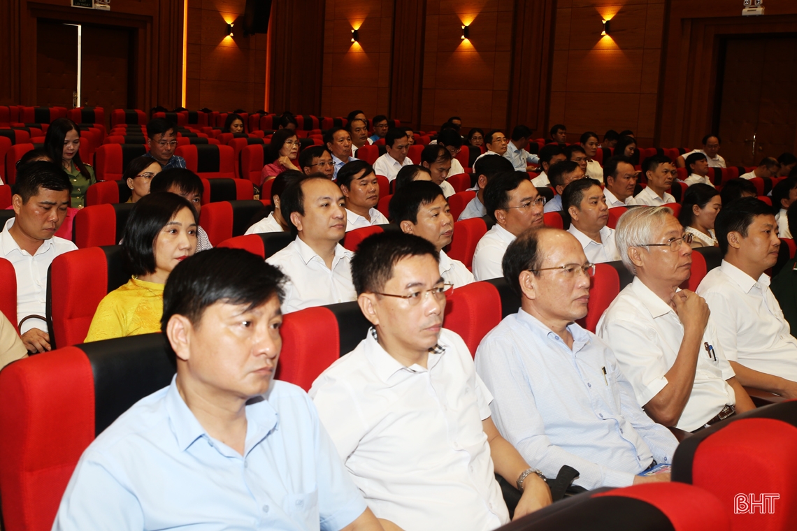 Phát huy truyền thống hiếu học, tiếp tục đổi mới, nâng cao chất lượng dạy và học