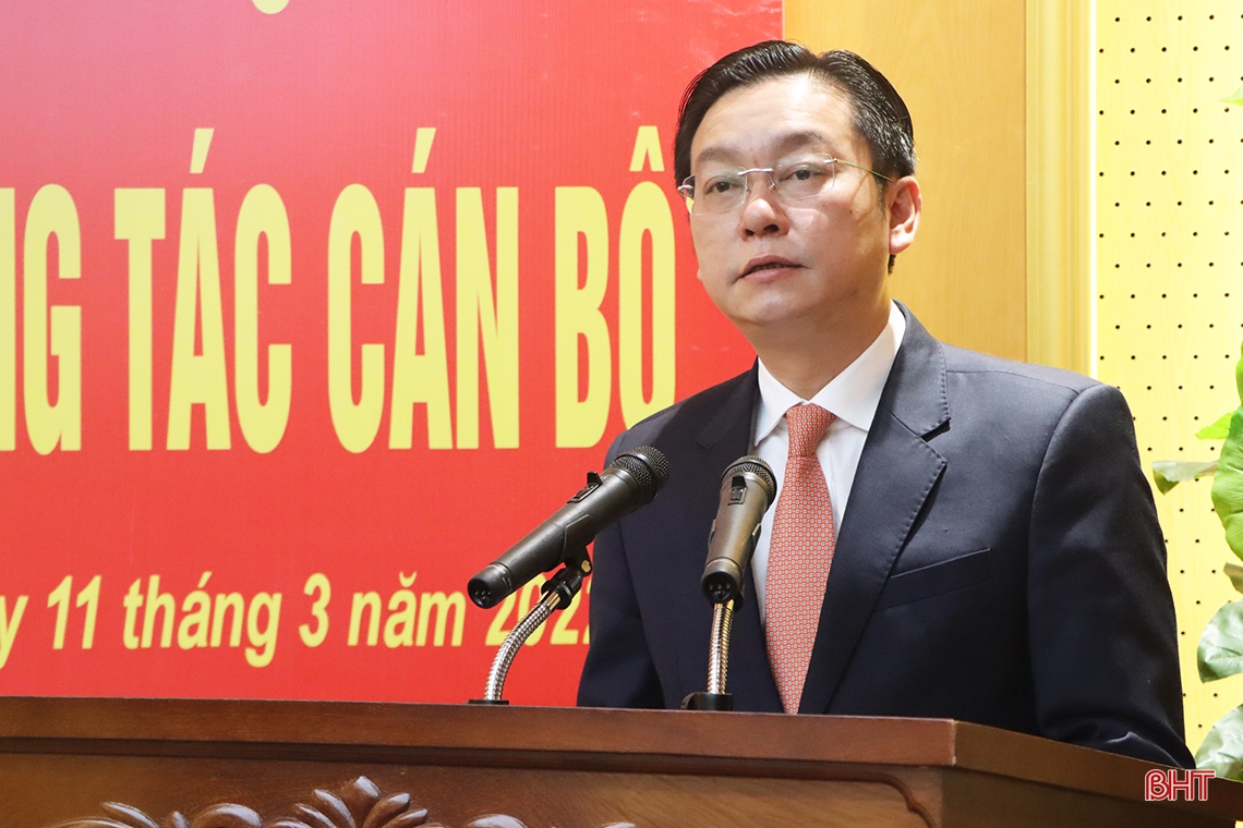 Ban Thường vụ Tỉnh ủy Hà Tĩnh công bố các quyết định về công tác cán bộ