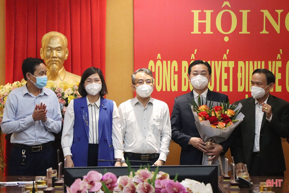 Ban Thường vụ Tỉnh ủy Hà Tĩnh công bố các quyết định về công tác cán bộ