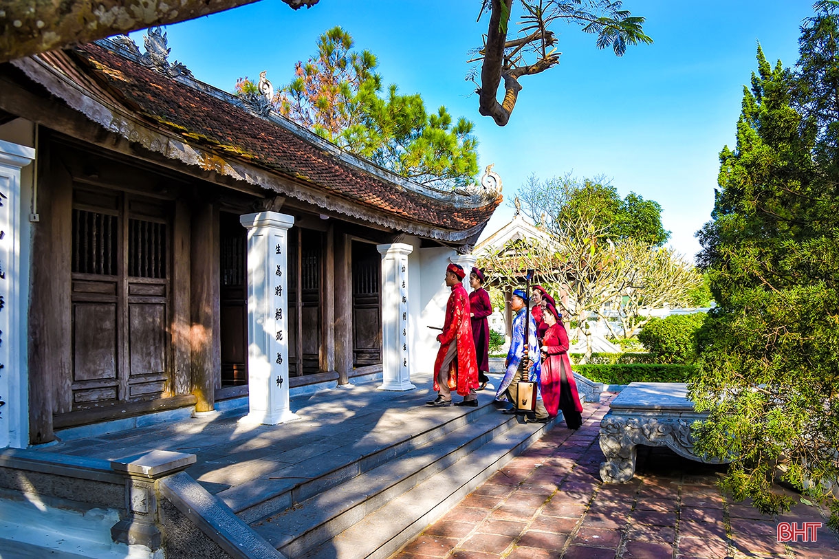 Phát huy truyền thống văn hóa quê hương, Hà Tĩnh vươn tới giàu mạnh, văn minh, vững bước trên chặng đường mới