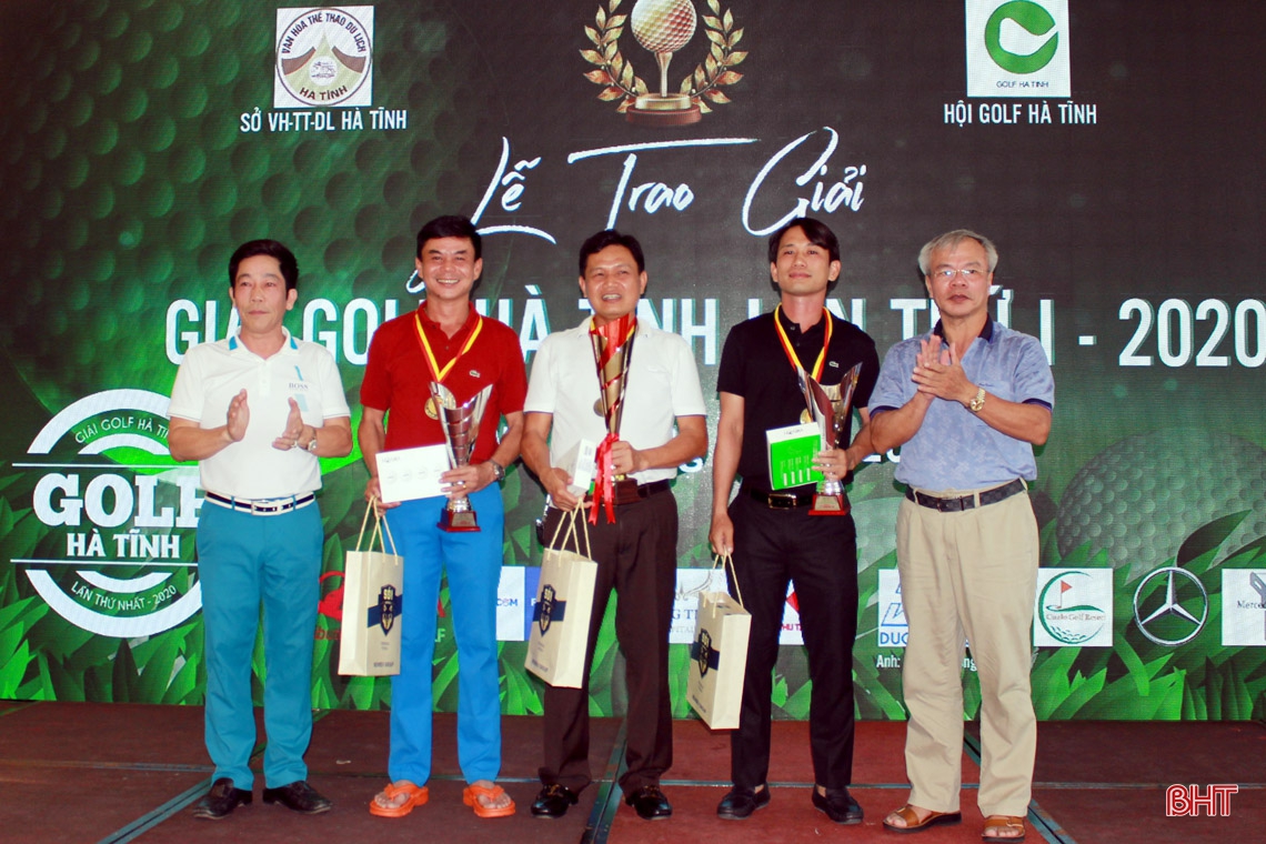 Lần đầu tiên Hà Tĩnh tổ chức giải golf, tay gậy người Nghệ An vô địch