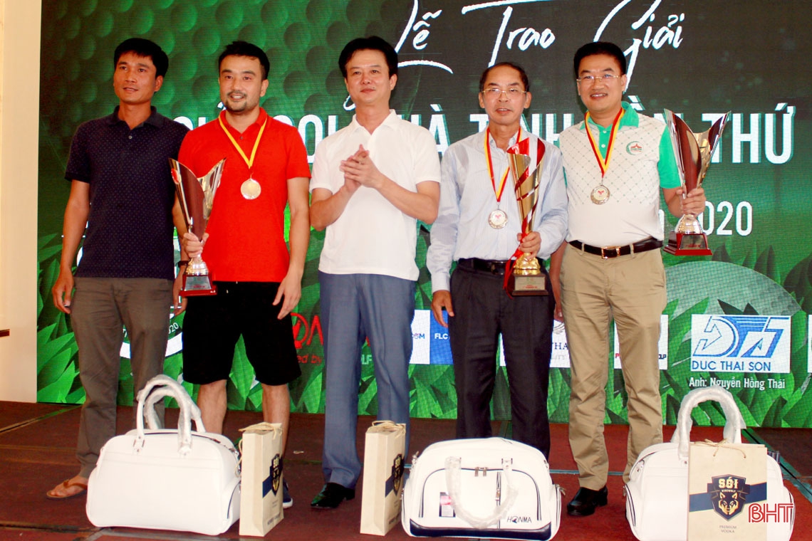 Lần đầu tiên Hà Tĩnh tổ chức giải golf, tay gậy người Nghệ An vô địch