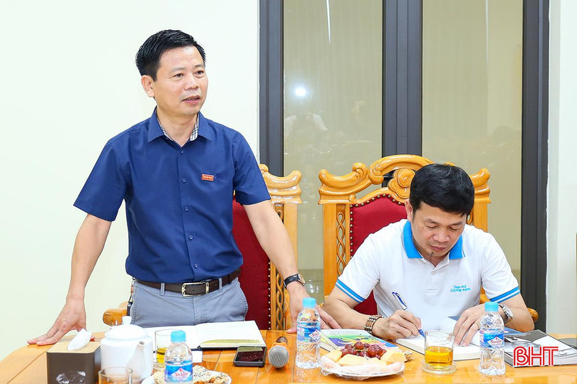Tổng Biên tập Báo Hà Tĩnh Nguyễn Công Thành phát biểu tại buổi gặp mặt.