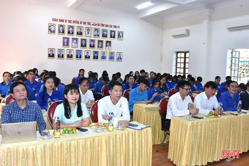 Đại biểu tham dự buổi tập huấn.