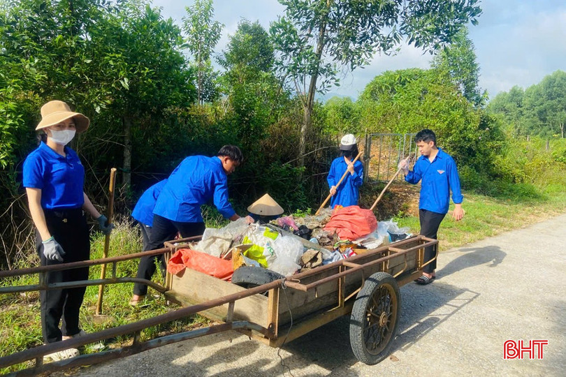 bqbht_br_adoan-xa-phuc-trach-to-chuc-tong-don-ve-sinh-thu-gom-rac-thai-chao-mung-ngay-quoc-khanh.jpg