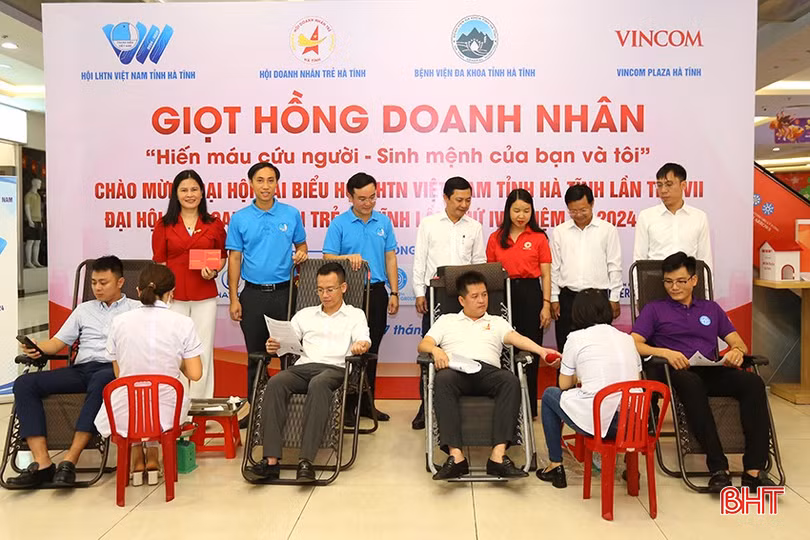 Chương trình hiến máu nhân đạo “Giọt hồng doanh nhân” chào mừng Đại hội đại biểu Hội LHTN Việt Nam tỉnh Hà Tĩnh lần thứ VII, Đại hội Hội Doanh nhân trẻ Hà Tĩnh lần thứ IV, kỷ niệm 20 năm ngày Doanh nhân Việt Nam.