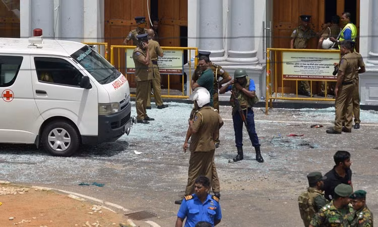 Sri Lanka: Liên tiếp xảy ra các vụ nổ khiến ít nhất 160 người thiệt mạng