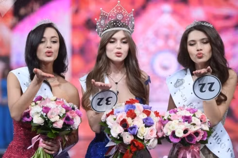Vẻ đẹp ngọt ngào, gợi cảm của các thí sinh Hoa hậu Nga 2019