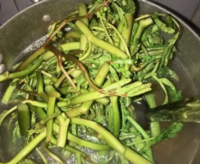 Ngọt mát canh sườn rau rút nấu chua “giải nhiệt” mùa hè