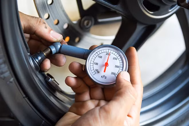 Bước vào mùa nóng, chạy xe máy cần lưu ý những gì?