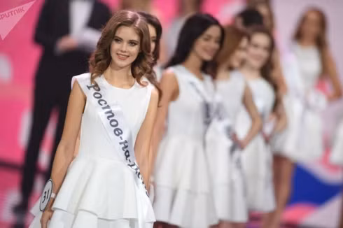 Vẻ đẹp ngọt ngào, gợi cảm của các thí sinh Hoa hậu Nga 2019