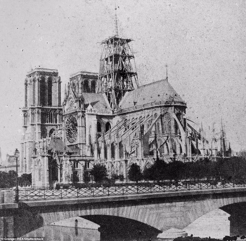 Kiến trúc tuyệt đẹp của Nhà thờ Đức Bà Paris trước khi xảy ra cháy