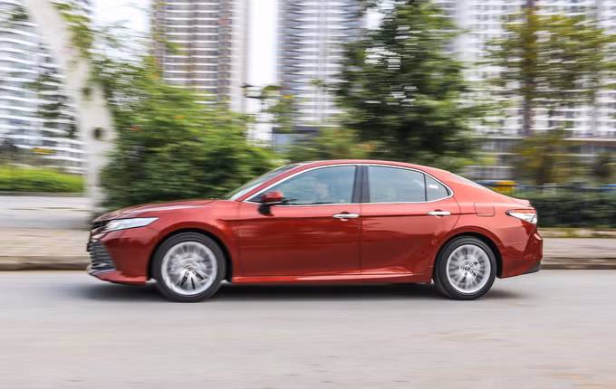 Toyota Camry thế hệ mới tại Việt Nam đầy công nghệ