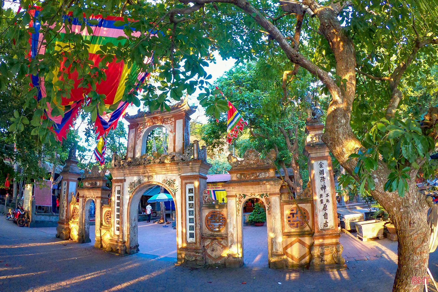 Non nước Nghi Xuân