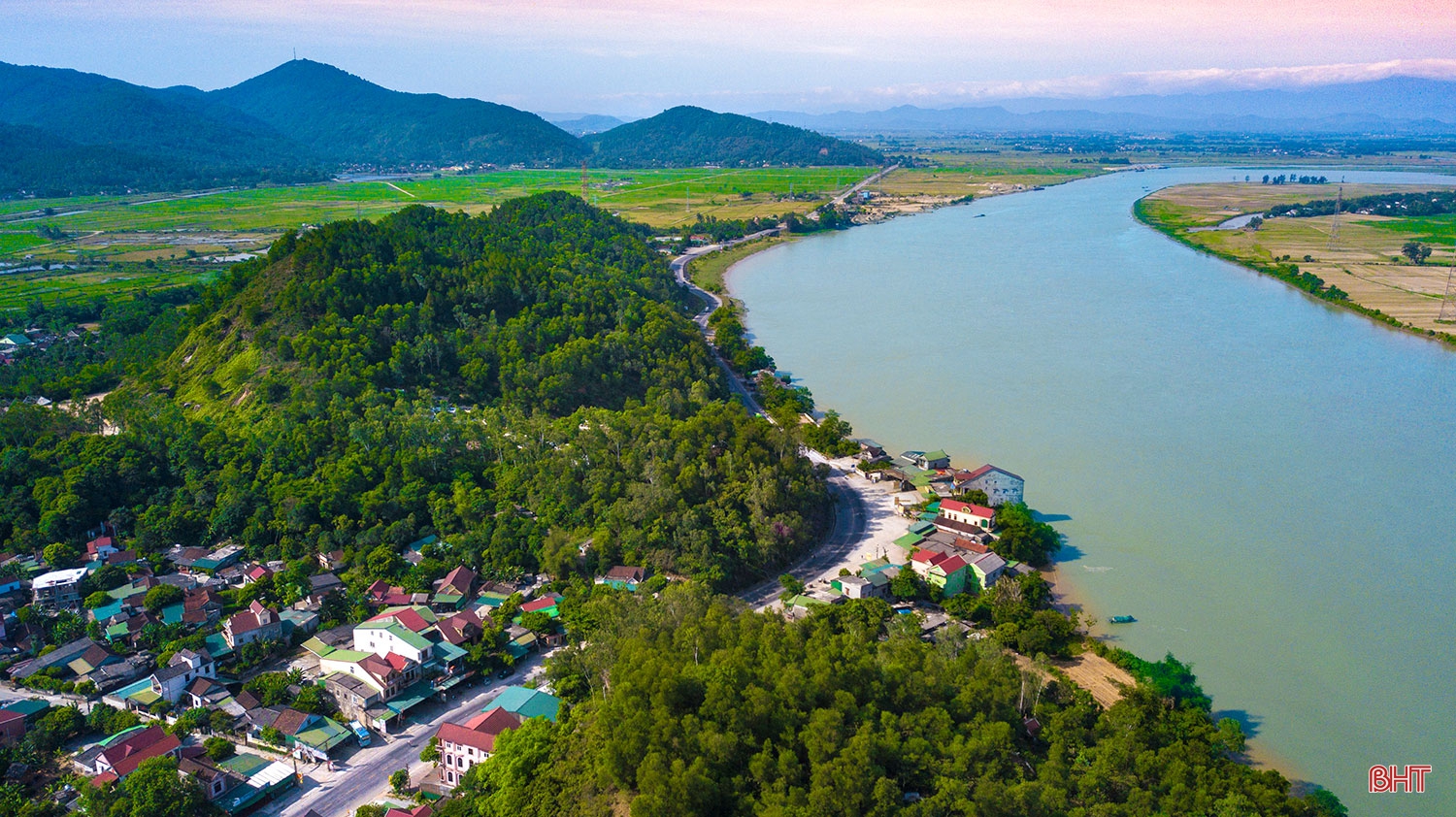 Non nước Nghi Xuân