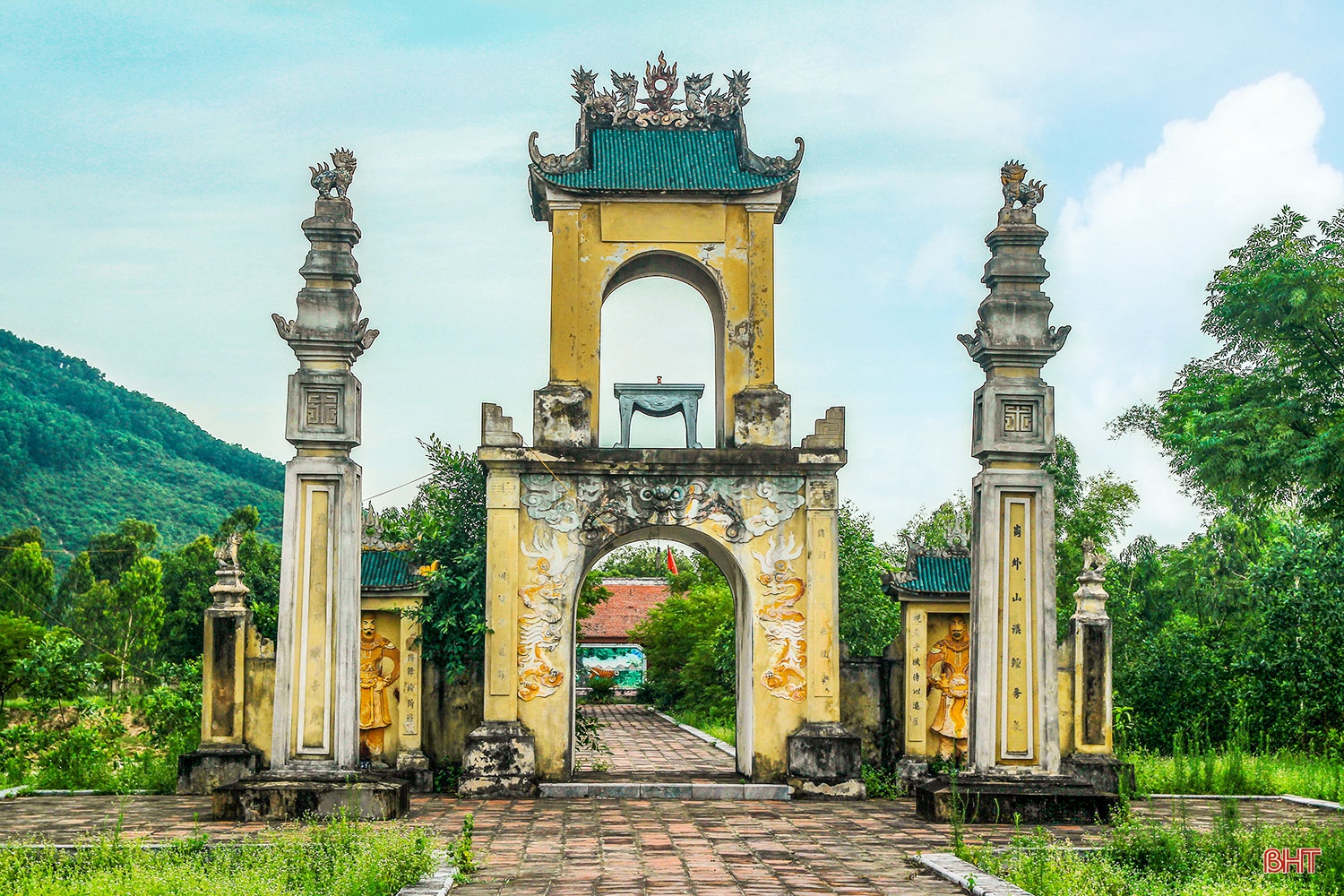 Non nước Nghi Xuân