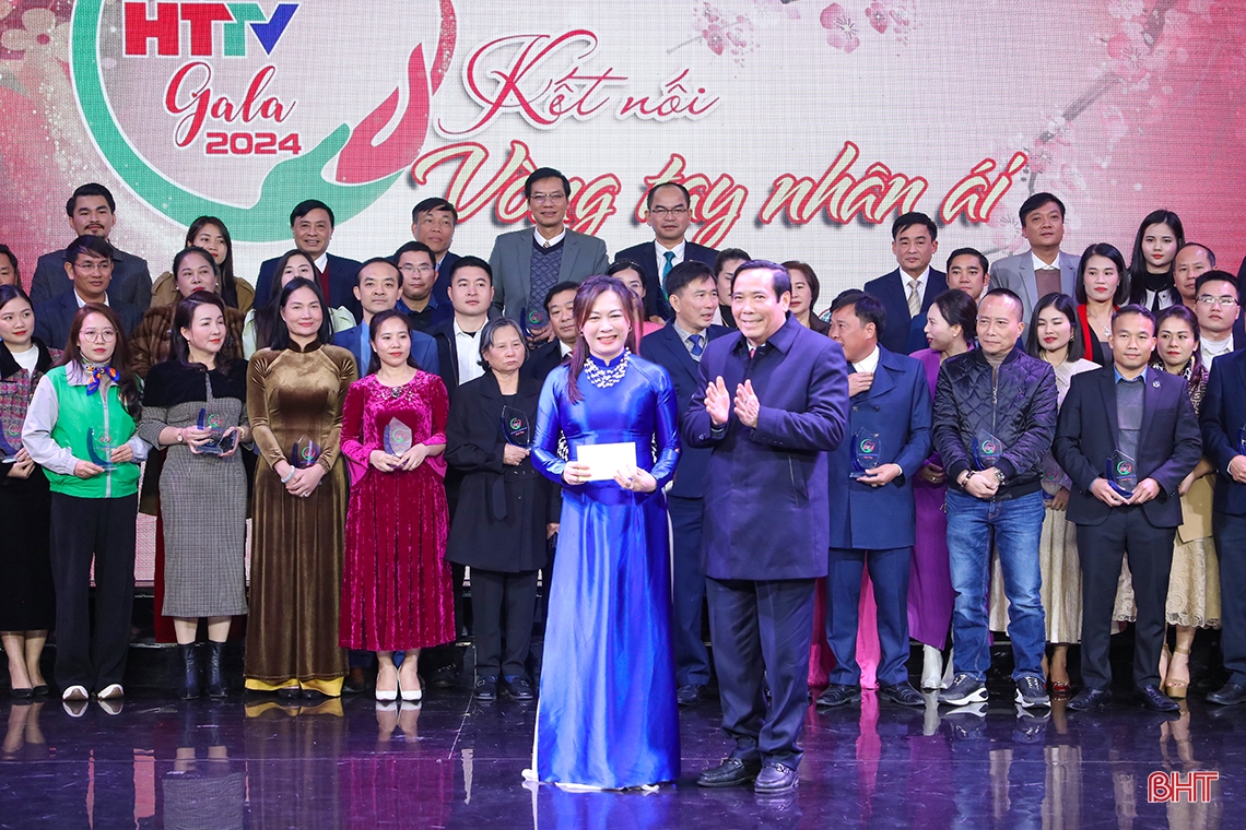 “HTTV - Kết nối vòng tay nhân ái” kêu gọi hơn 1,7 tỷ đồng hỗ trợ hoàn cảnh khó khăn