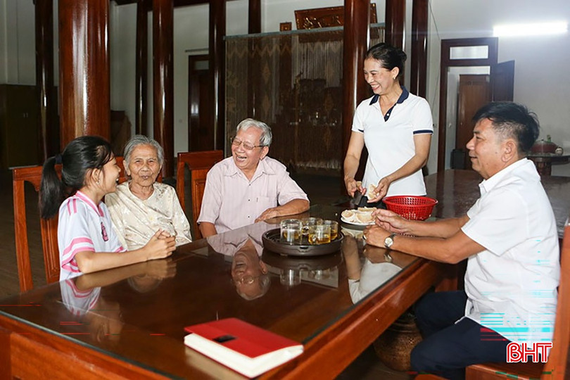 bqbht_br_gia-dinh-hanh-phuc.jpg