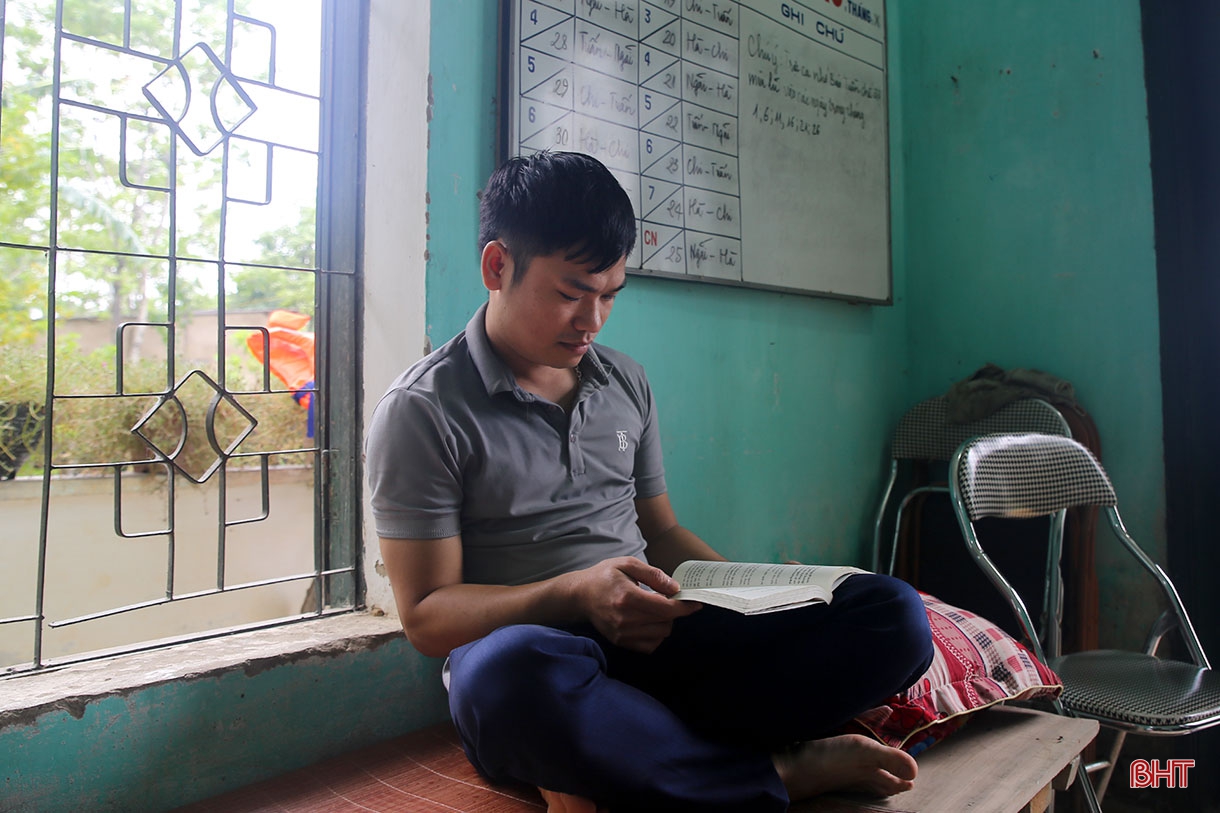 Những người “đo gió, đếm mưa” bên dòng sông Ngàn Phố