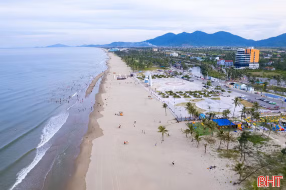 Khu du lịch biển Xuân Thành kết thúc mùa tắm biển 2026 để đảm bảo an toàn