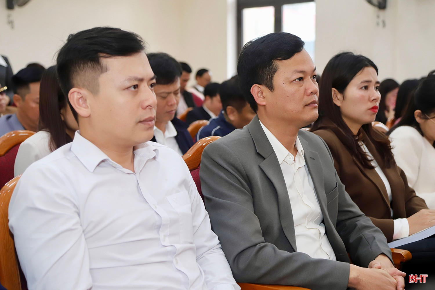 Đại biểu tham dự hội nghị.