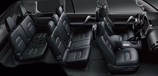 Toyota Land Cruiser 2019 nâng cấp trang bị, tăng giá 333 triệu đồng