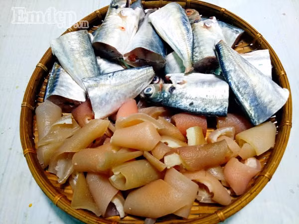 Cá nục kho bì lợn dẻo thơm đậm đà cho bữa tối