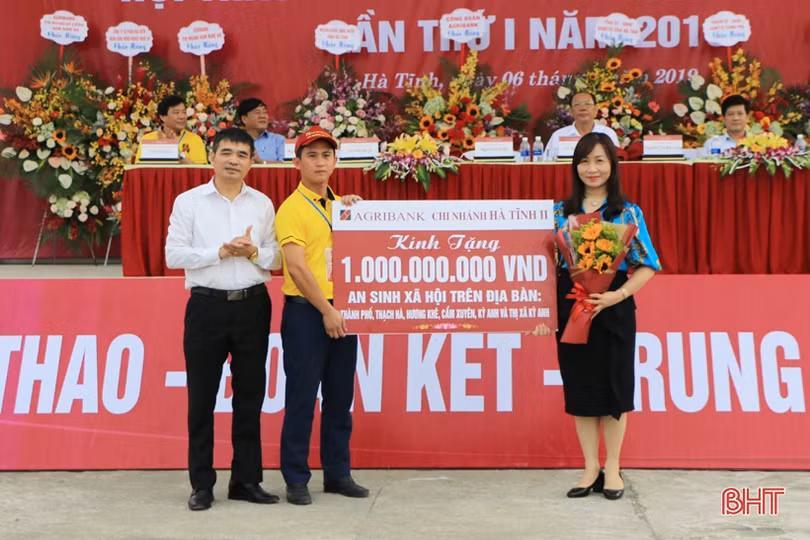 Hơn 200 vận động viên tham gia Hội thao Agribank Hà Tĩnh II