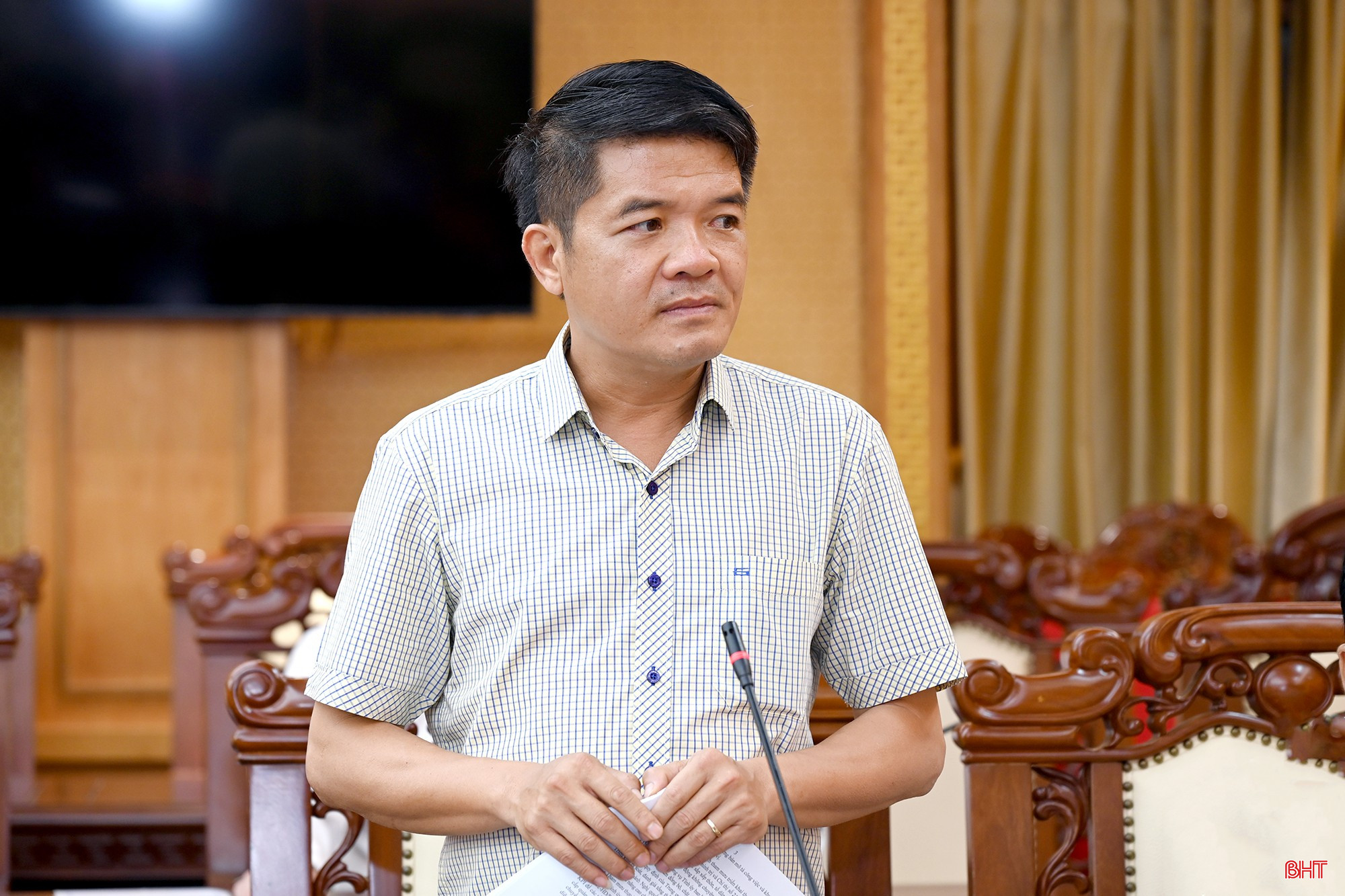 Đồng chí Trần Nhật Tân - Trưởng ban Nội chính Tỉnh ủy phát biểu tại buổi làm việc.