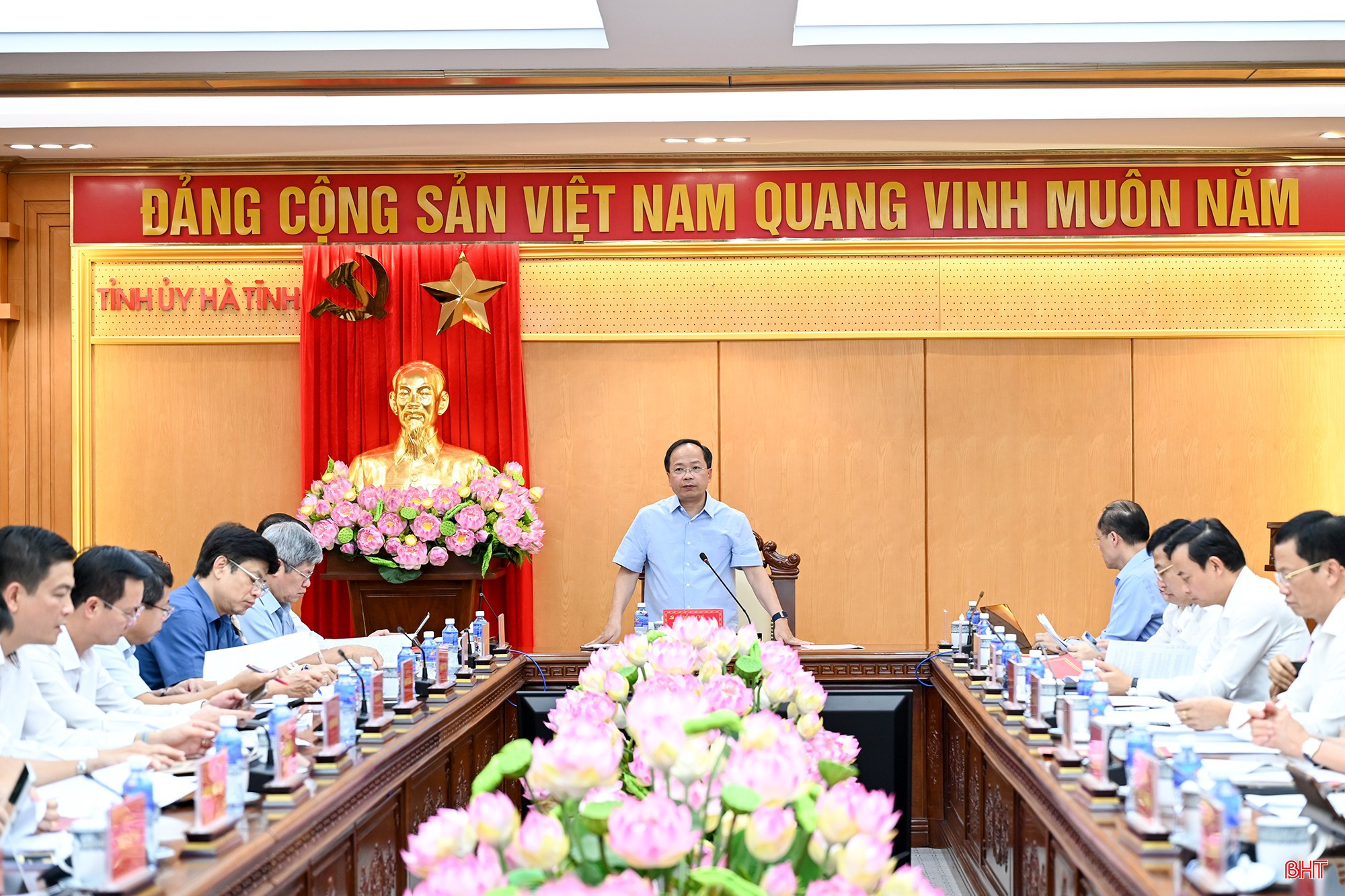 Ban Thường vụ Tỉnh ủy Hà Tĩnh tổ chức Hội nghị lần thứ 31 để cho ý kiến về tình hình kinh tế - xã hội 6 tháng đầu năm và các nội dung thuộc thẩm quyền.