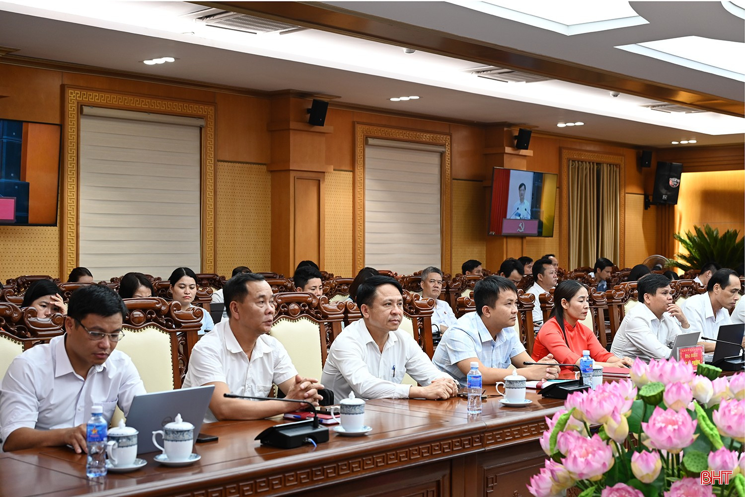 Đại biểu dự hội nghị.