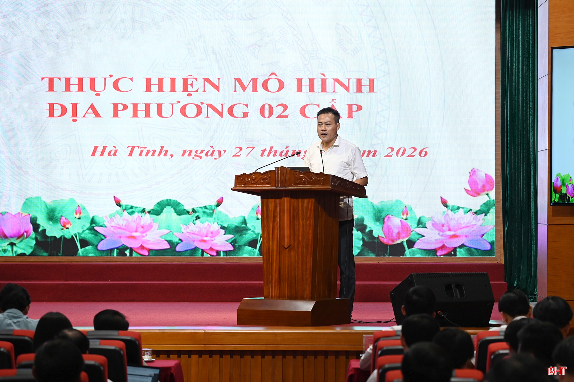 Bí thư Đảng ủy xã Việt Xuyên Trần Đình Trung kiến nghị các nội dung tại hội nghị.