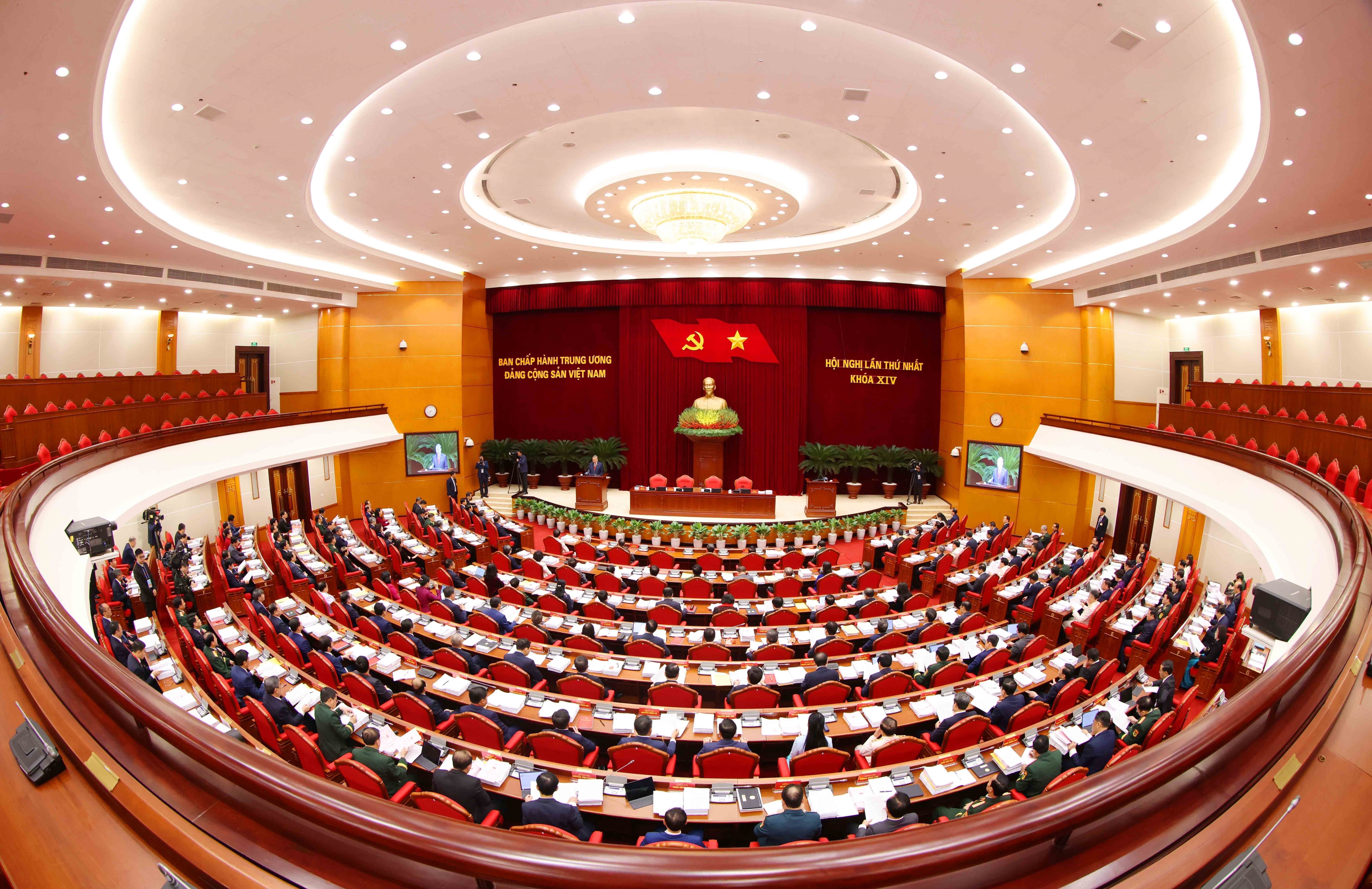 Toàn cảnh Hội nghị lần thứ nhất Ban Chấp hành Trung ương Đảng khóa XIV.