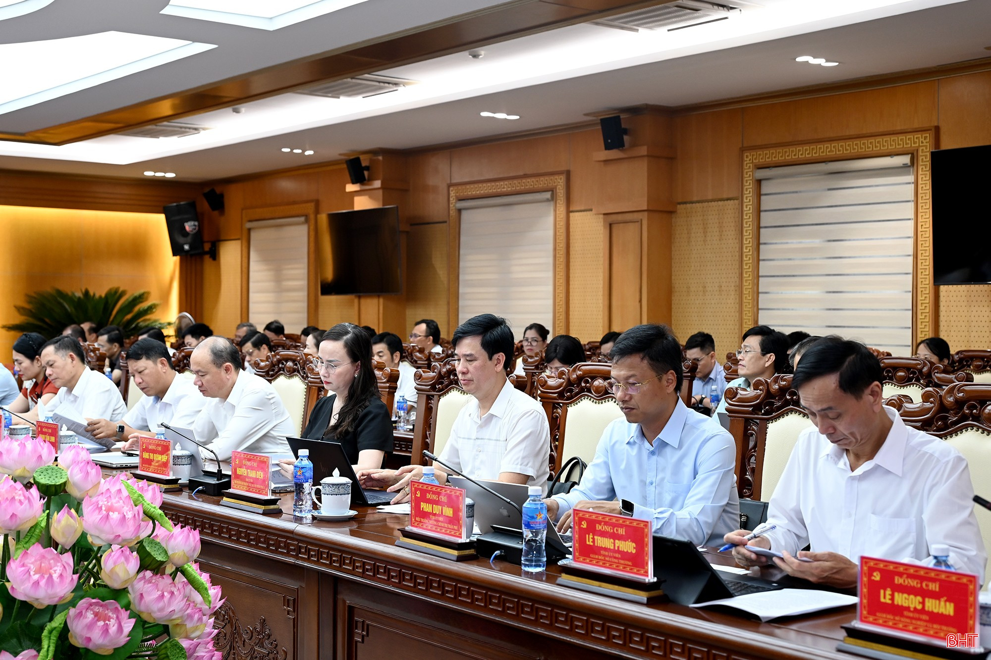 Đại biểu tham dự hội nghị.