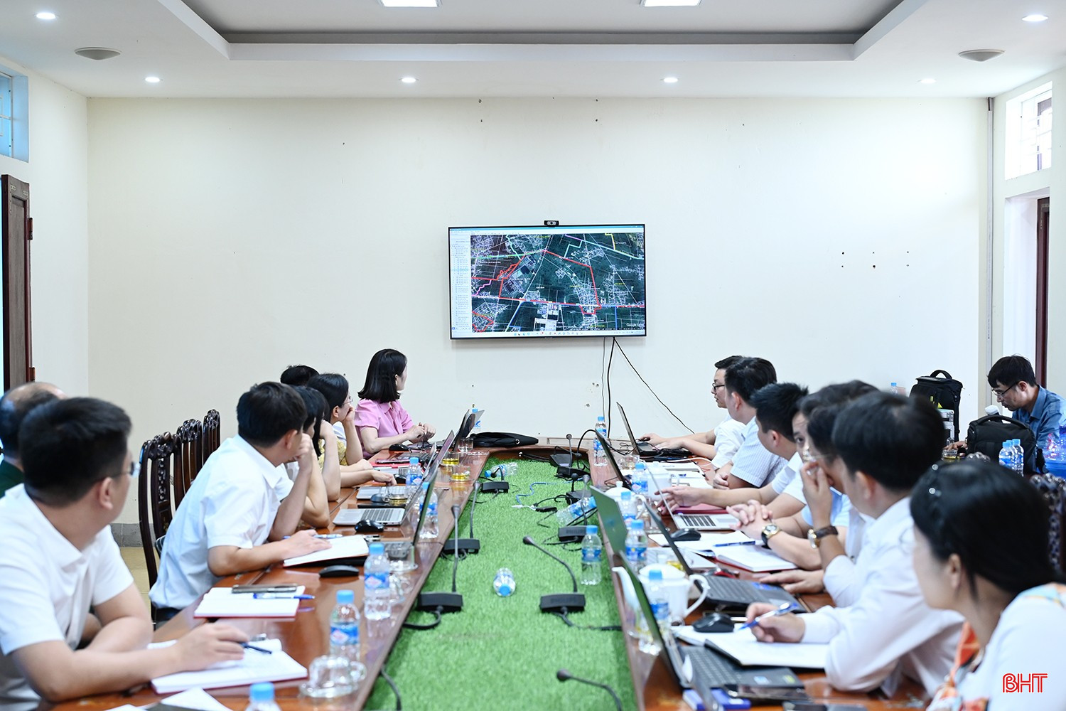 Hà Tĩnh sẽ sắp xếp, tổ chức lại 1.823 thôn, tổ dân phố để thành lập 749 thôn, tổ dân phố mới.
